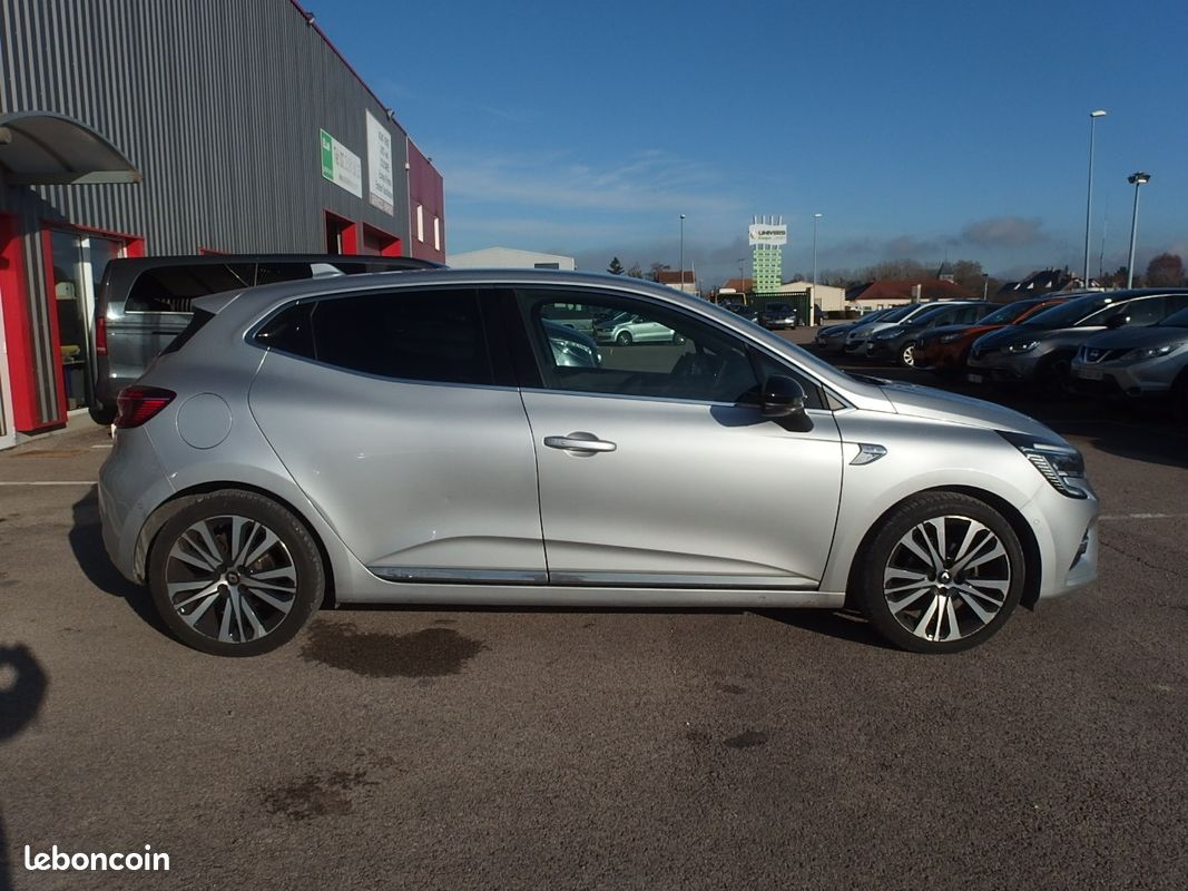 Renault CLIO V 1.5 BLUE DCI 115CH INITIALE PARIS (image 8)
