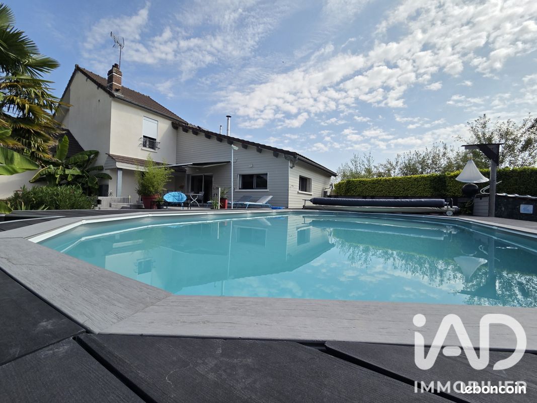 Maison 7 pièces 220 m² · à Romilly-sur-Seine · 220 m² · 690 000 €