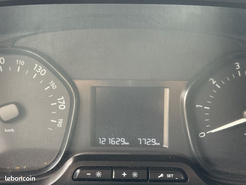 Peugeot EXPERT FG LONG 2.0 HDI 120CH PRO * GALLERIE * ATTELAGE * 3 PLACES (image 20)