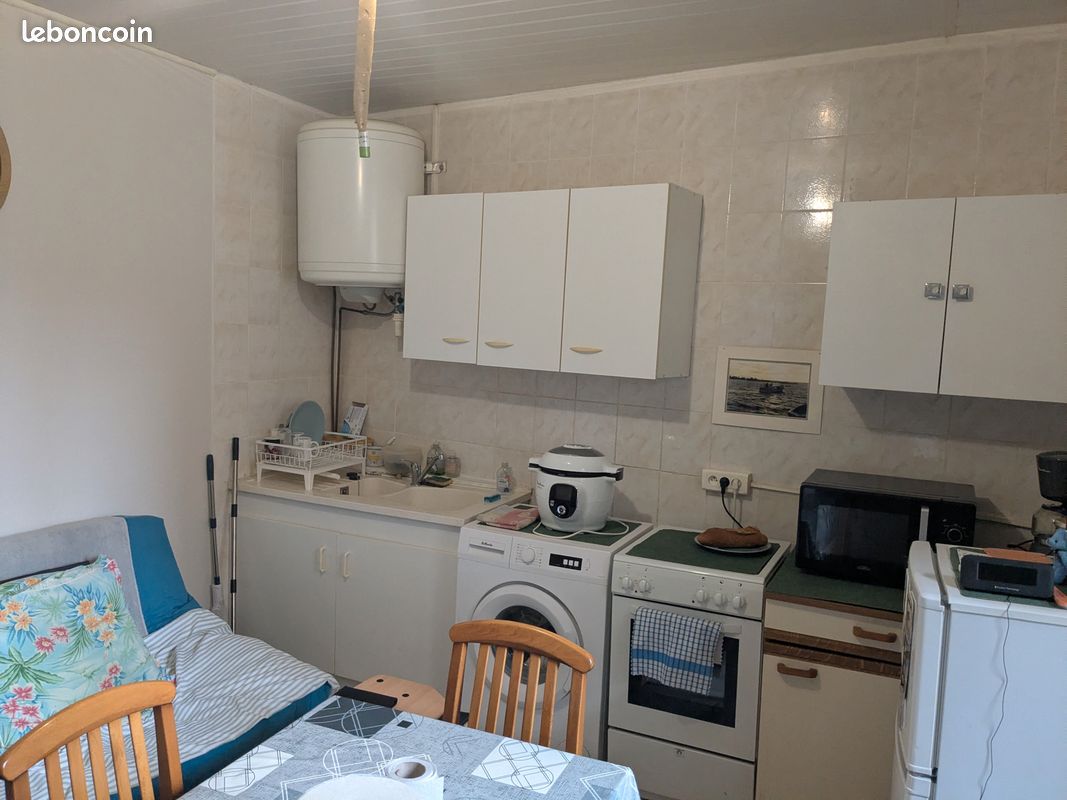 Appartement 1 pièce 35 m² · à Saint-Bonnet-le-Château · 35 m² · 250 €/mois
