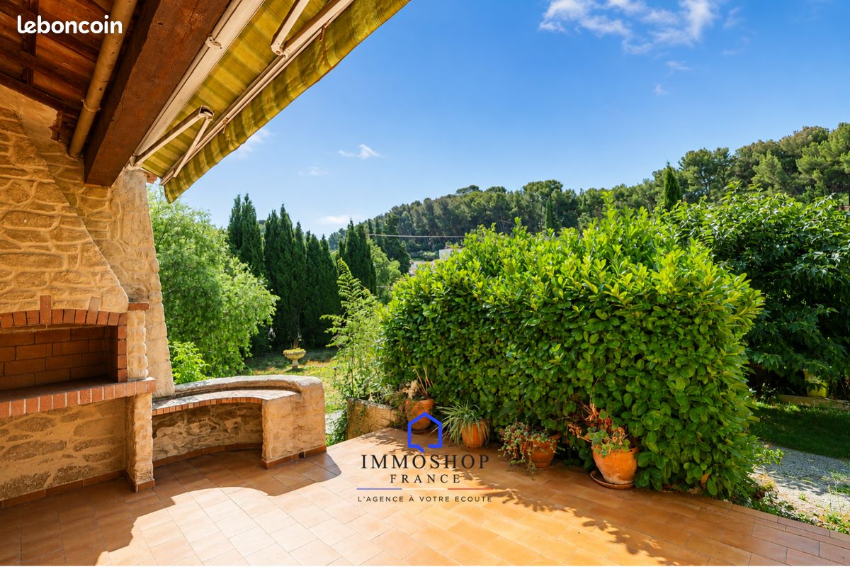 Maison 6 pièces 220 m² · à Marseille · 220 m² · 439 000 €