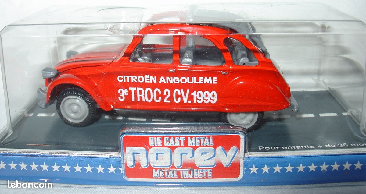 Jouets et miniatures de Citroen 2Cv par Norev Jouets et miniatures de Citroen 2Cv par Norev