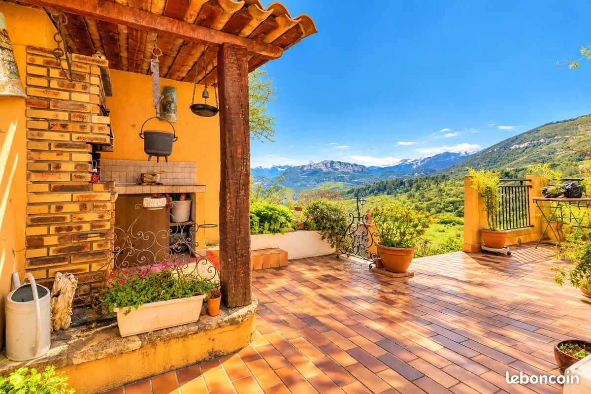 Maison 6 pièces 148 m² · à Saint-Antonin · 148 m² · 315 000 €