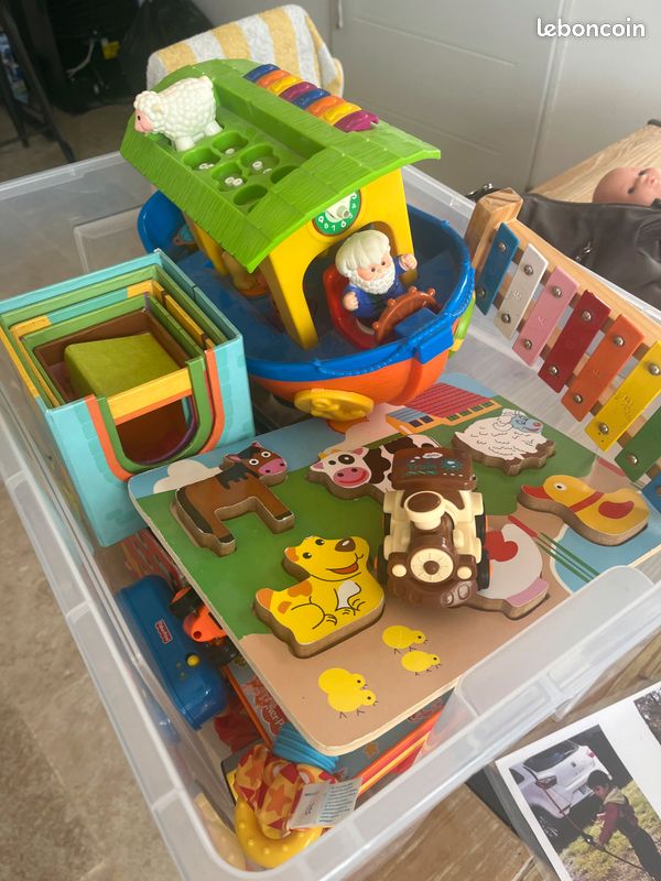 Caisse de jouets 1er âge (image 1)