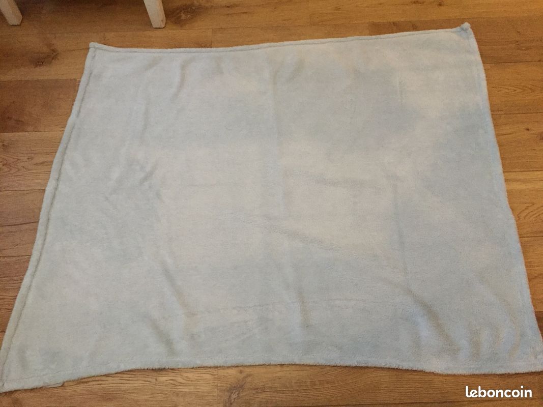 Couverture polaire bleue (laetin94) (image 1)
