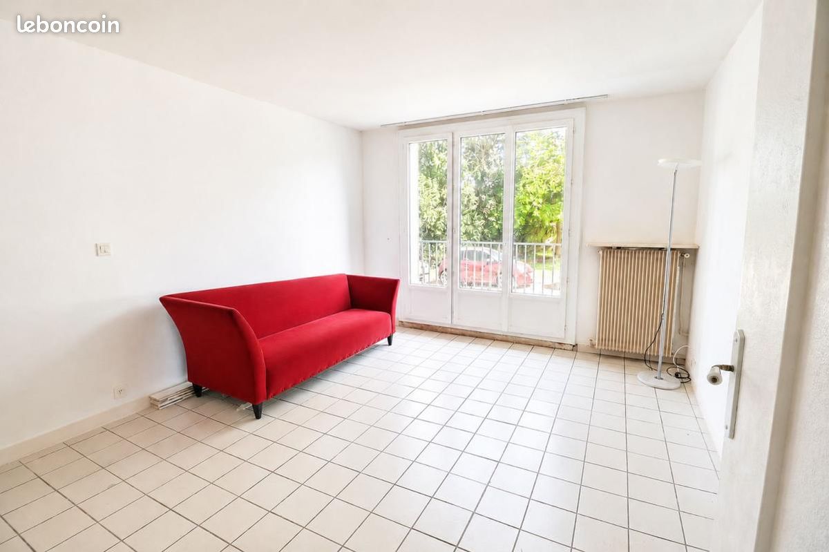 Appartement 3 pièces 52 m² · à Viroflay · 52 m² · 252 000 €