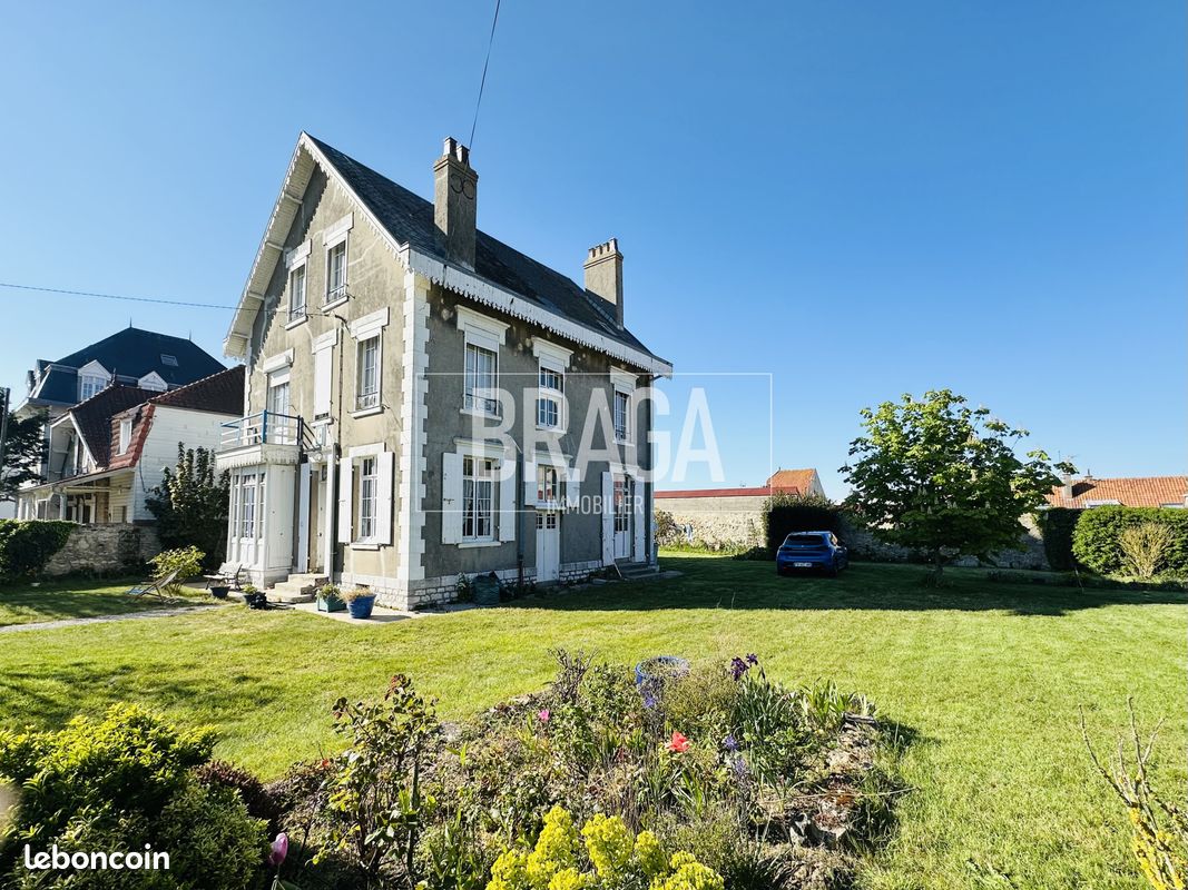 Maison 9 pièces 200 m² · à Wimereux · 200 m² · 944 000 €