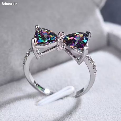 Bague Argent Massif Nœud Papillon - Zirconiums Noirs Et Blancs - Taille 57 - Occasion
