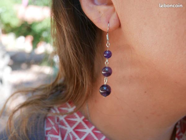Boucles d'oreilles pendantes 3 boules en Améthyste (image 3)