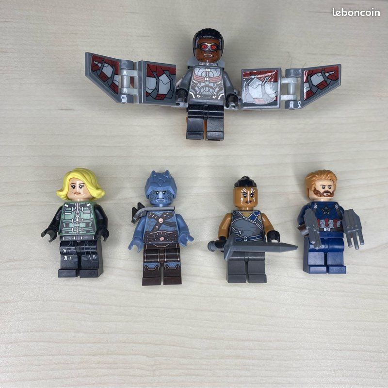 Figurines lego marvel (image 1)