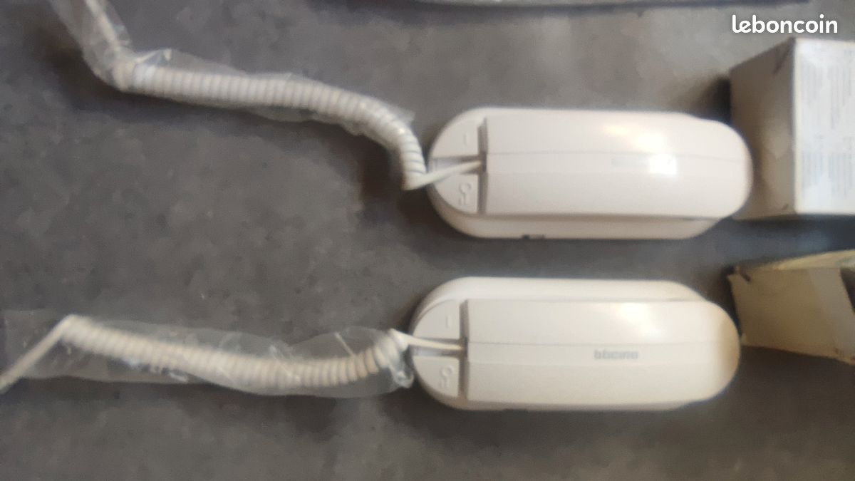 Bticino BT344292 | Poste intérieur audio Classe 100 avec combiné