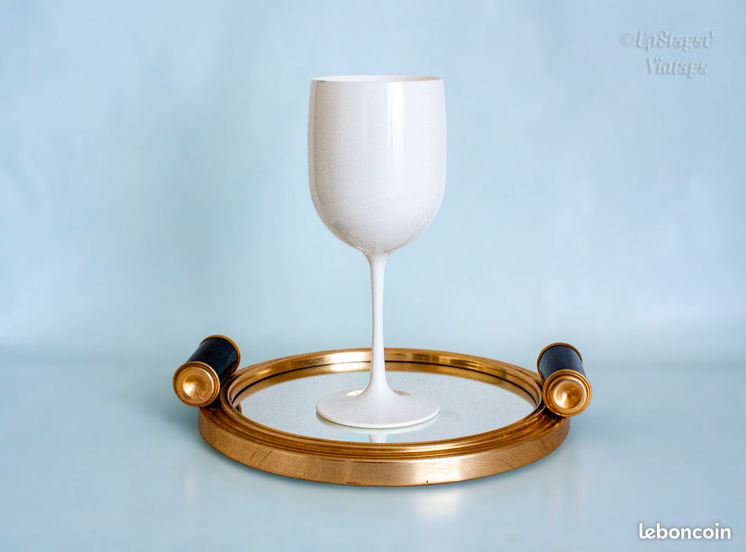 Gobelet en plastique blanc pour champagne Moët & Chandon, conçu par Jean-Marc Gady (image 6)