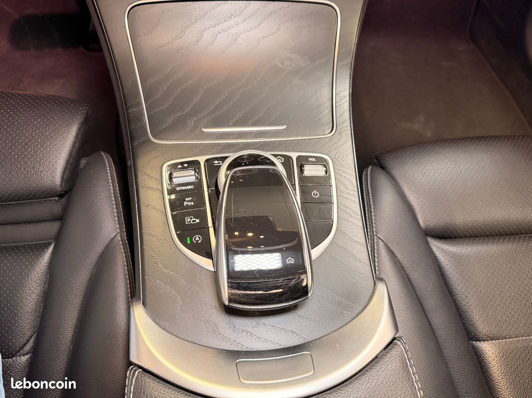MERCEDES CLASSE C BREAK 300 d 9G-Tronic 4Matic AMG Line - Toit ouvrant - Attelage (image 26)
