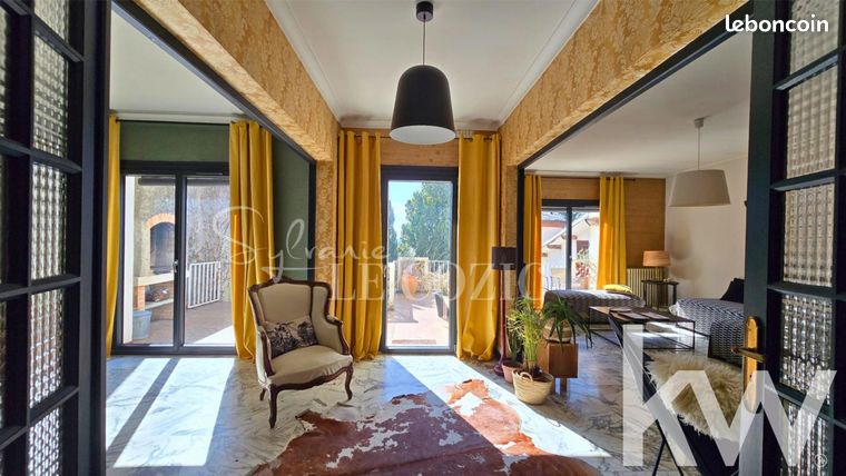 Maison de village 9 pièces 234 m²