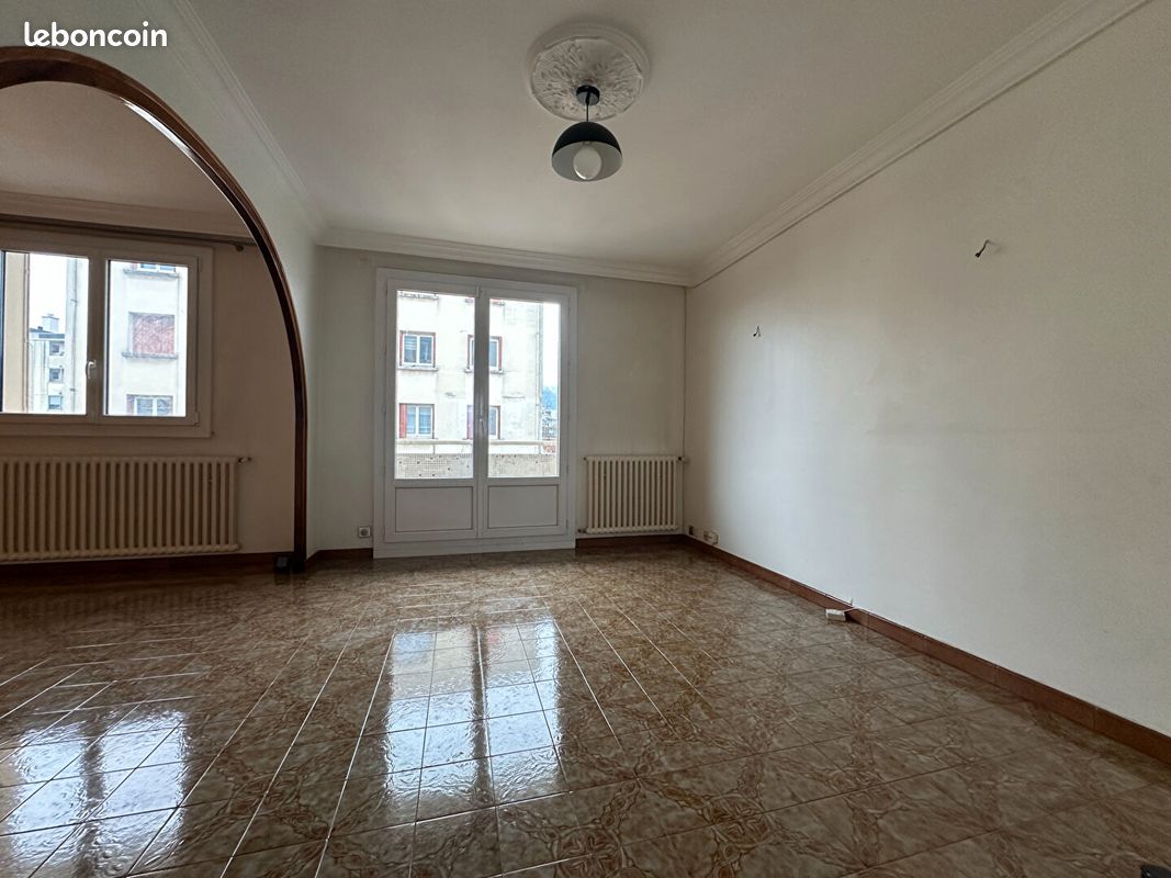 Appartement 3 pièces 64 m² · à Grenoble · 64 m² · 750 €