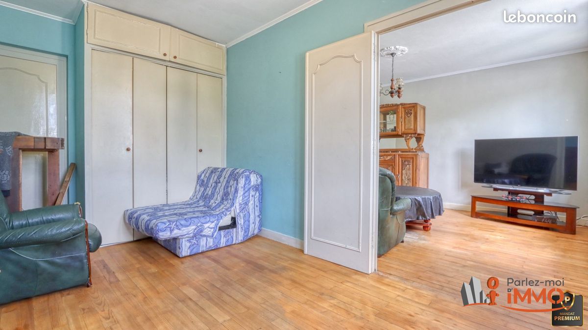 Appartement 3 pièces 64 m² · à Saint-Étienne · 64 m² · 55 000 €