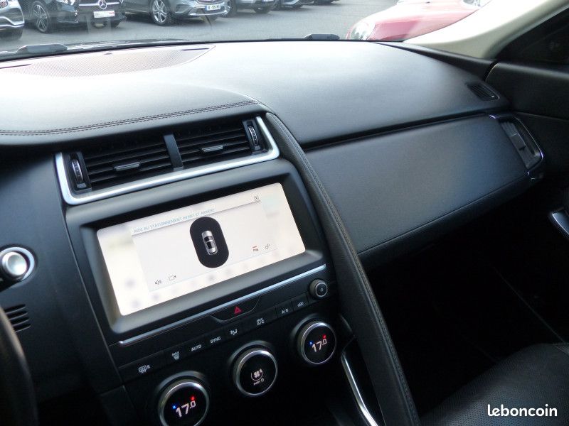 Jaguar E-PACE 2.0D 150CH R-DYNAMIC S AWD (image 25)
