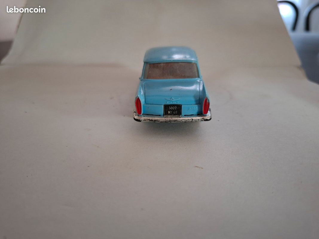Norev ancienne Fiat 2300 (image 4)