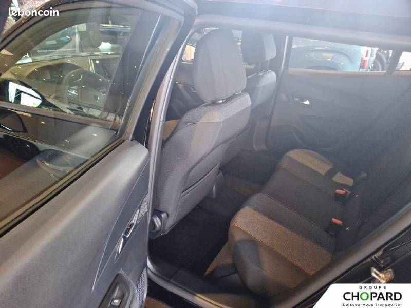 Peugeot 2008 Hybrid 110 e-DCS6 Style (image 11)