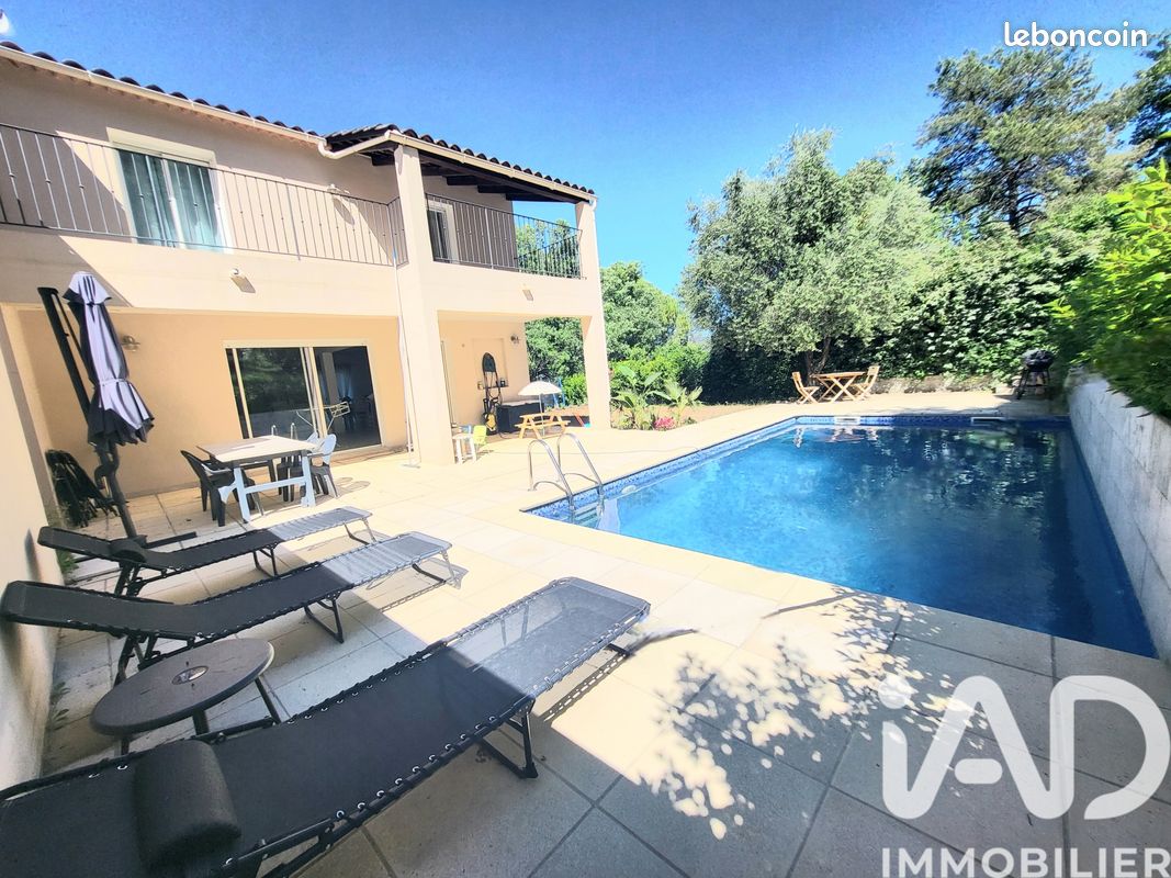 Maison 4 pièces 120 m² · à Callian · 120 m² · 549 000 €