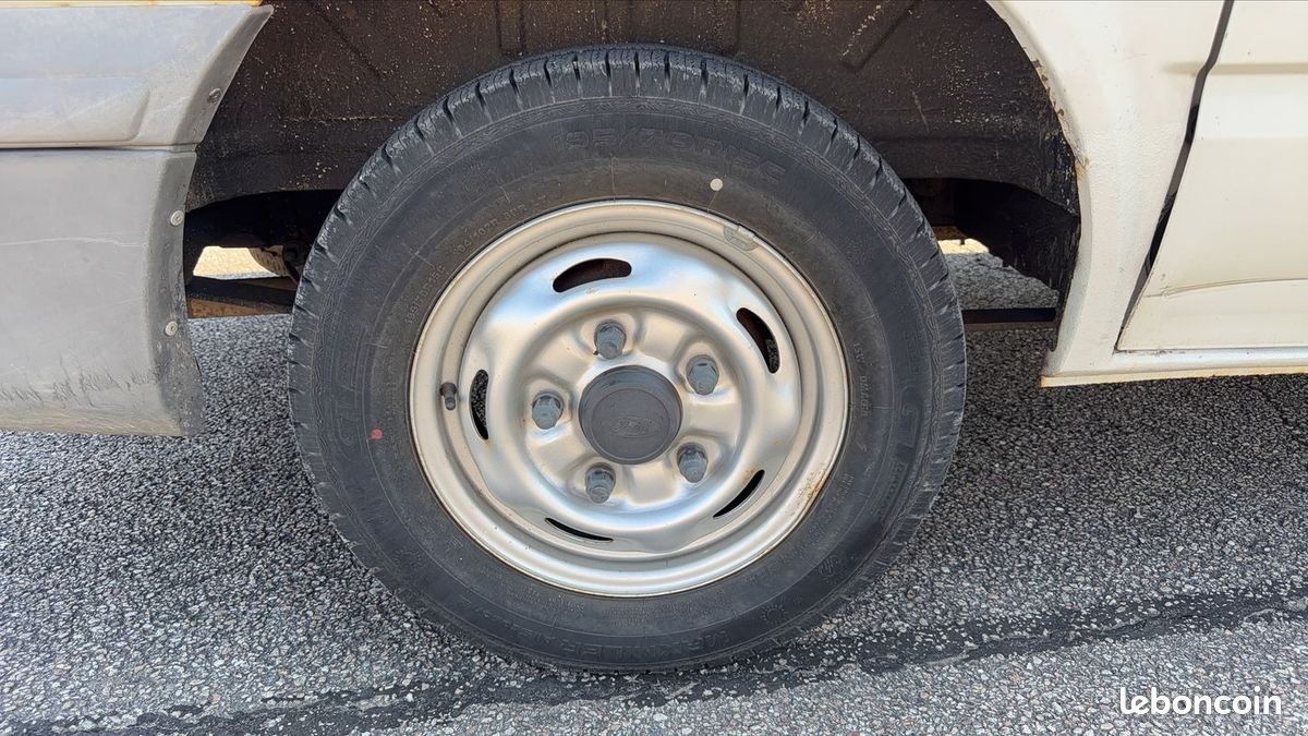 Ford Transit VU 2.0 TDdi 85 Fourgon (image 16)