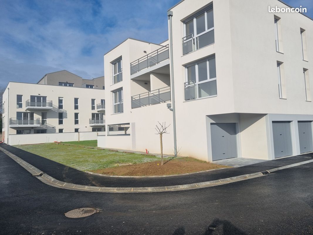 Appartement 3 pièces 71 m² · à Neuville-de-Poitou · 71 m² · 831 €