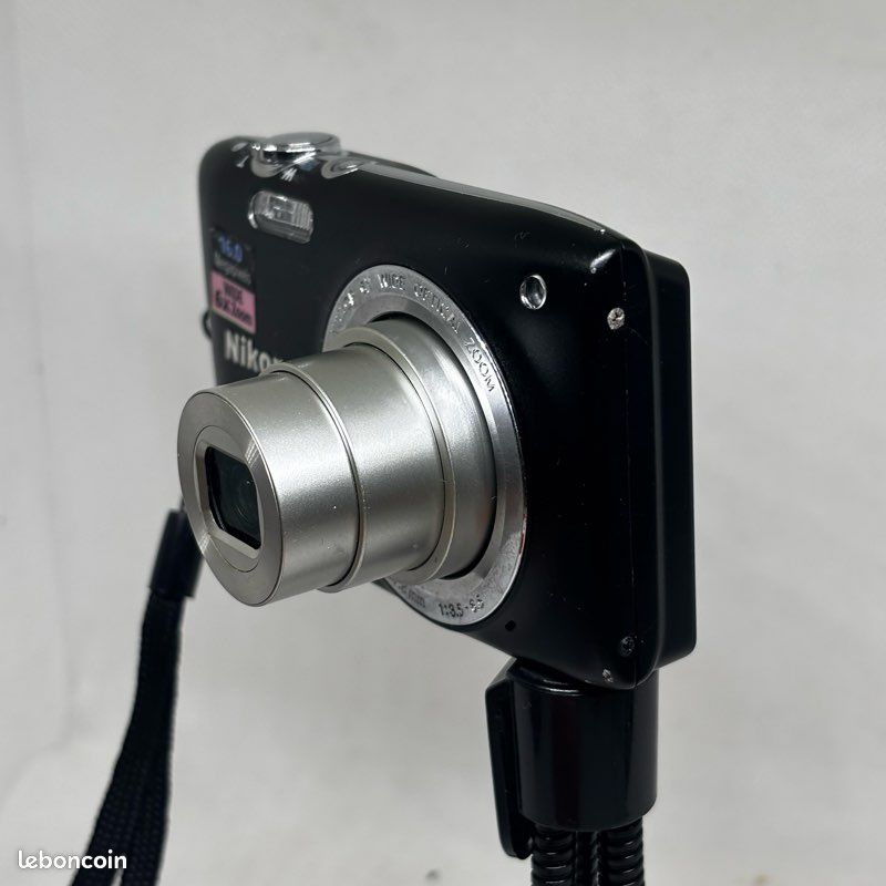 Nikon Coolpix S2700 - Appareil Photo Compact 16 Mpix, Zoom Optique 6x, écran 2,7", Noir, Ultra-fin Et Facile à Emporter