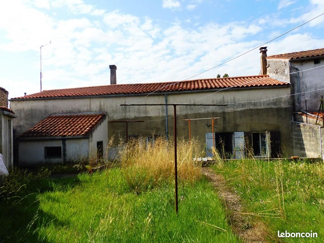 Maison 3 pièces 85 m² - Beurlay 17250 (image principale 10)