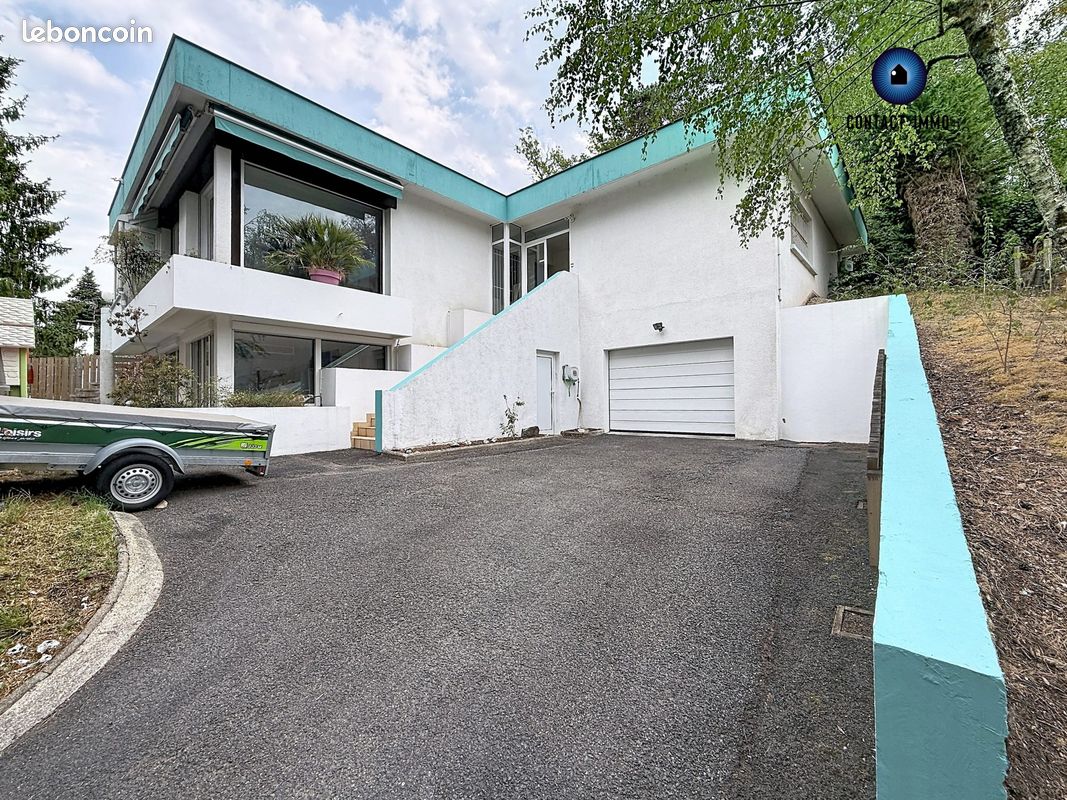 Maison 9 pièces 196 m² · à Brive-la-Gaillarde · 196 m² · 399 000 €