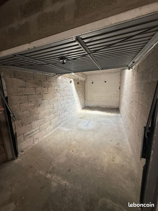 Parking 15 m² · à Marseille · 15 m² · 20 000 €