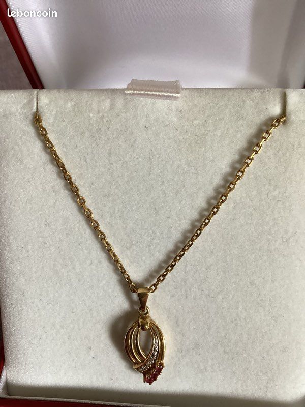 Collier or 18 k avec pendentif (image 1)