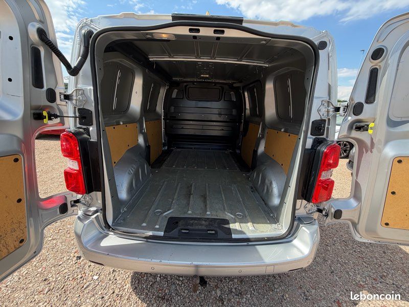 PEUGEOT Expert 2.0 BlueHDI 120cv / TVA DÉDUCTIBLE / Attelage / 1ERE MAIN (image 5)