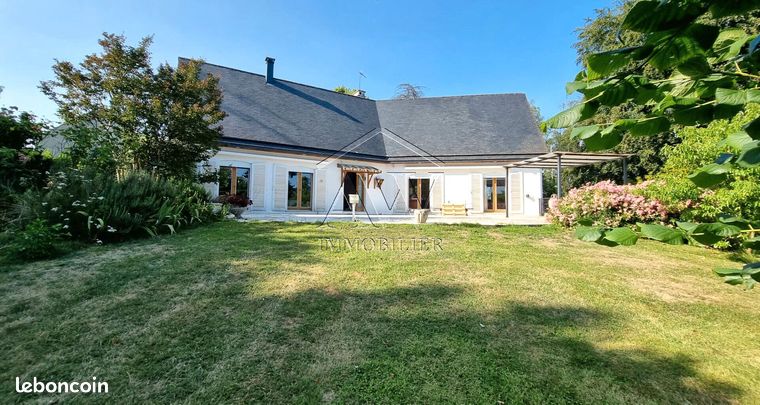 Maison 9 pièces 237 m²