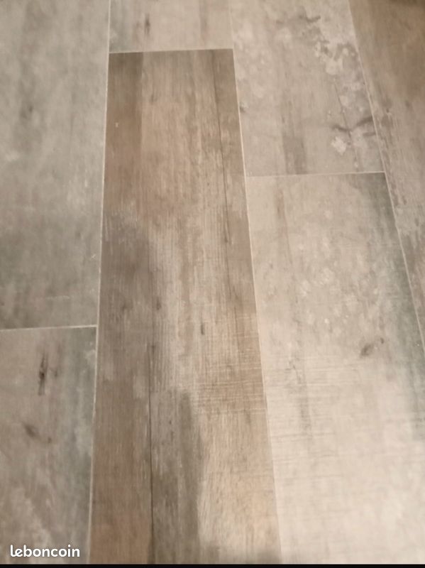 Carrelage Porcelanosa bleuté/ 11m2 / imitation parquet mat (image 8)