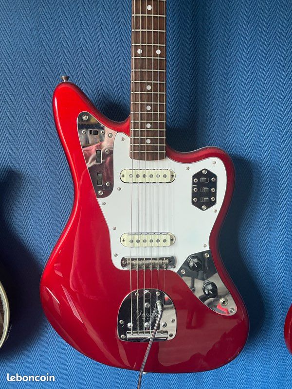 Fender Jaguar (image 1)