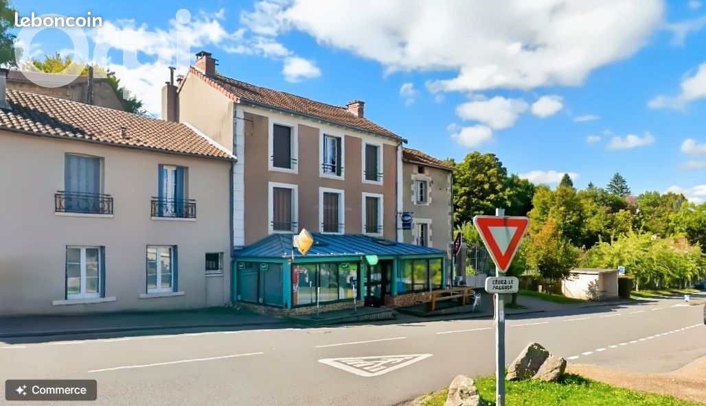 Immeuble 7 pièces 251 m² · à Razès · 251 m² · 120 000 €