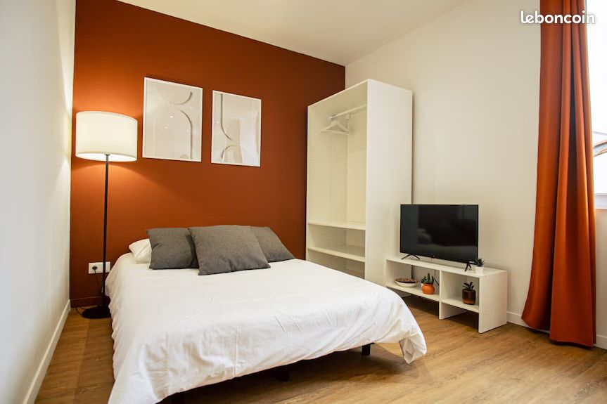 Appartement 1 pièce 28 m² · à Paris · 28 m² · 890 €