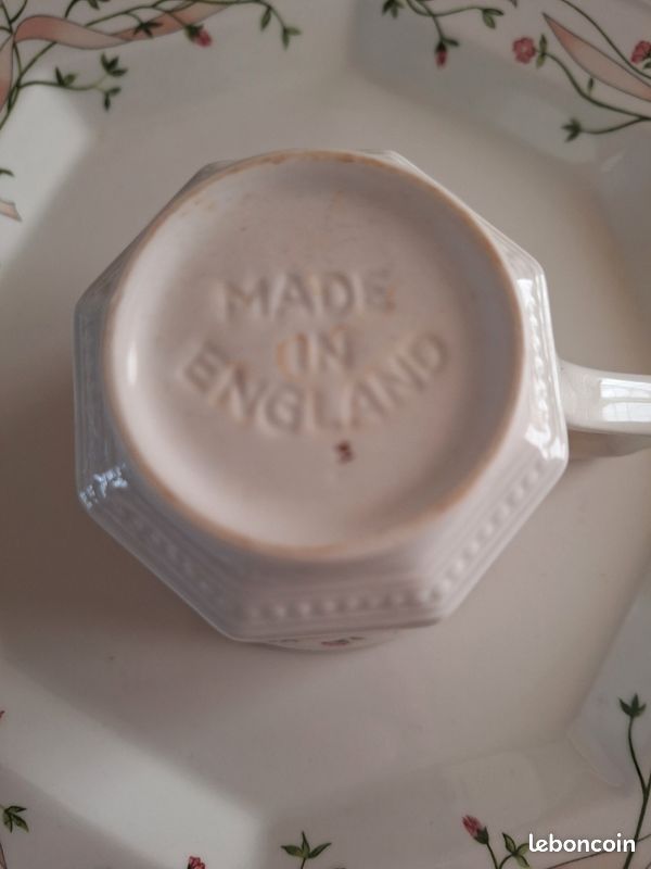 Service de table anglais Johnson Brothers 60 pieces (image 13)