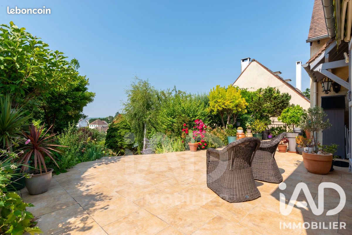 Maison 6 pièces 130 m² · à Triel-sur-Seine · 130 m² · 459 000 €