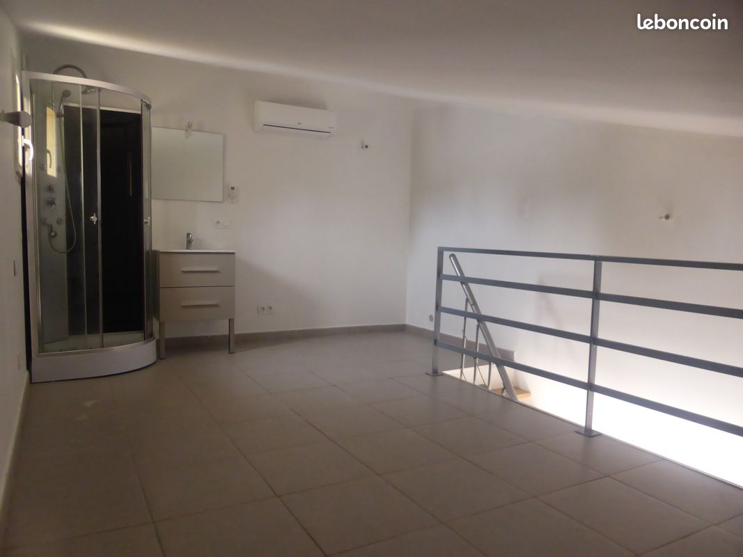 Location T2 (image 2)