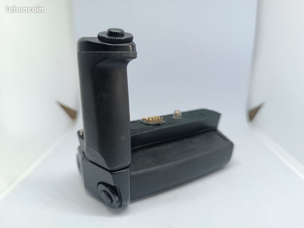 Poignée d'alimentation OM System HLD-10 pour OM-1