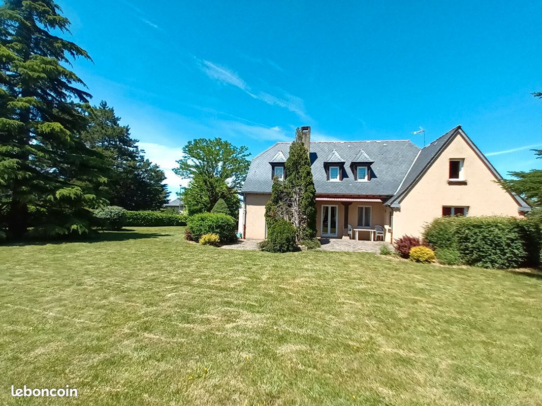 Maison 4 pièces 155 m² · à Sainte-Radegonde · 155 m² · 338 000 €