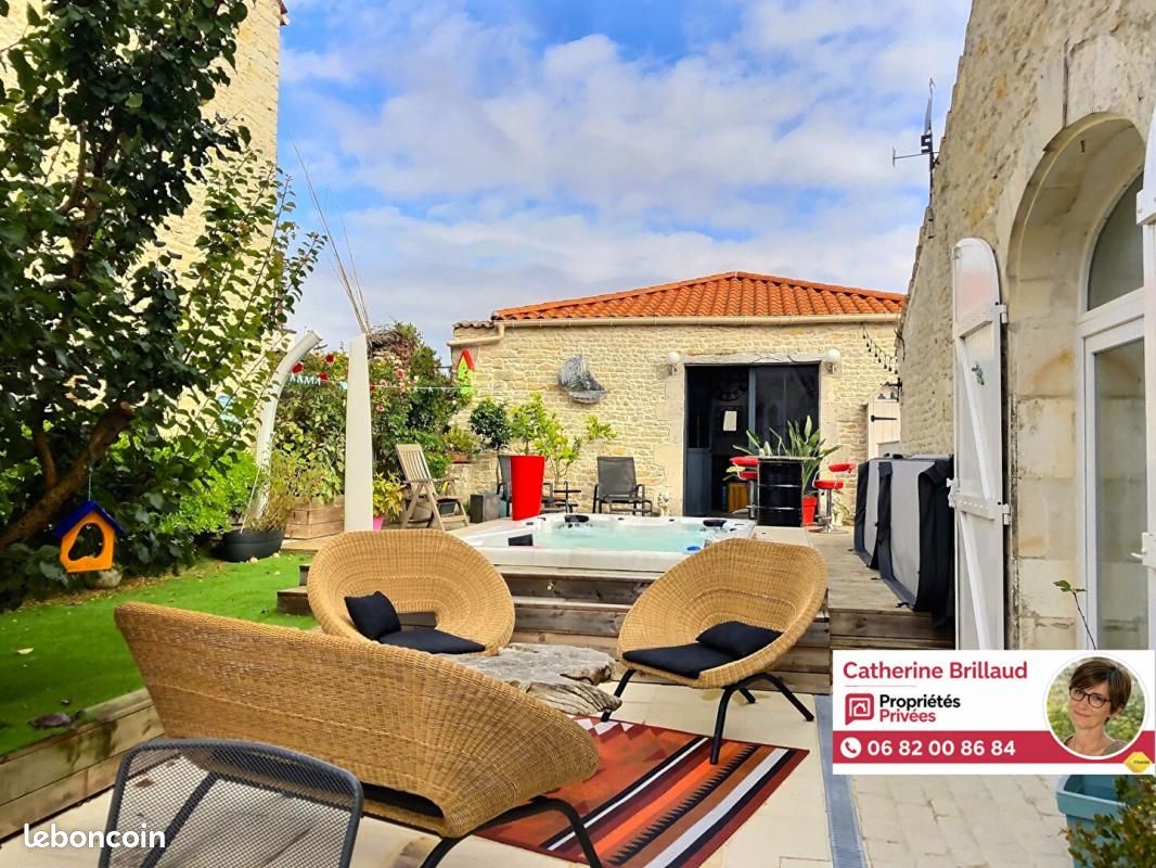 Maison 8 pièces 290 m² · à Saint-Médard-d'Aunis · 290 m² · 593 000 €