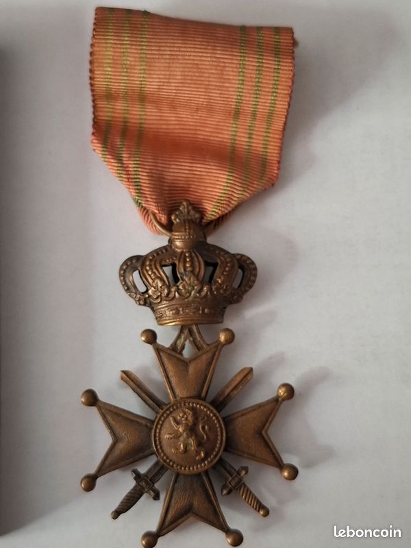 Médaille Bronze Fermière Signée Rasumny - Non Attribuée - Vierge Diam 40 Mm
