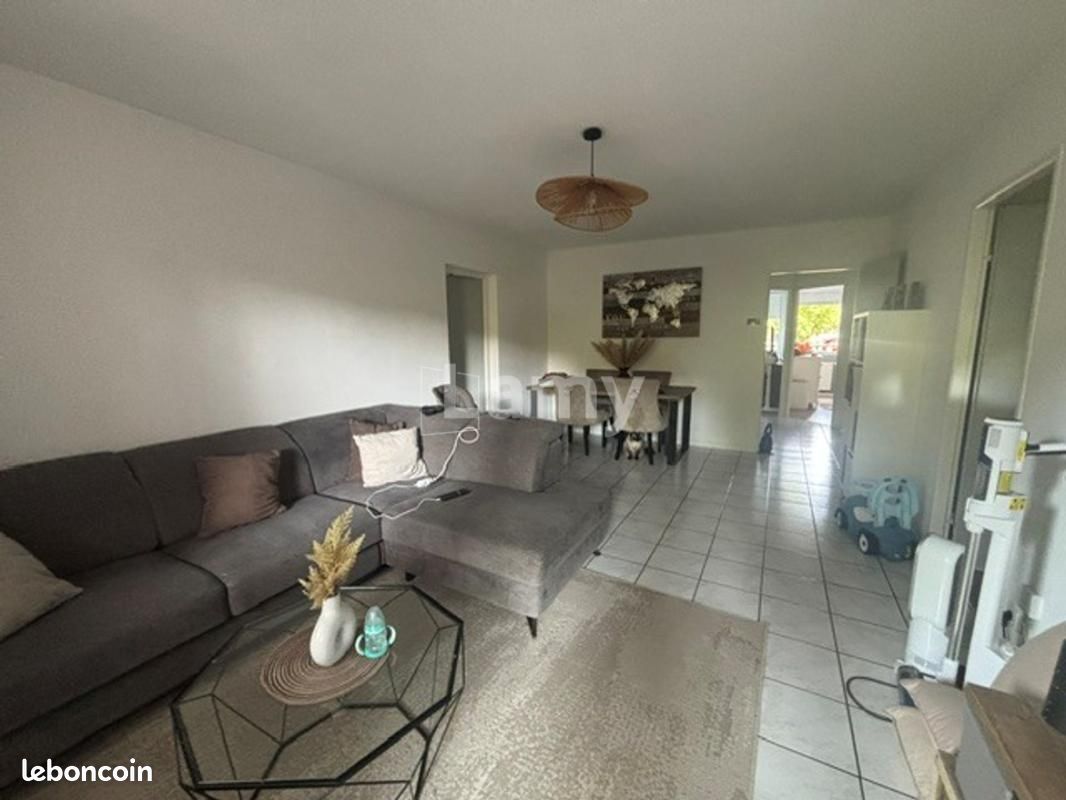 Appartement 4 pièces 84 m² · à Besançon · 84 m² · 880 €