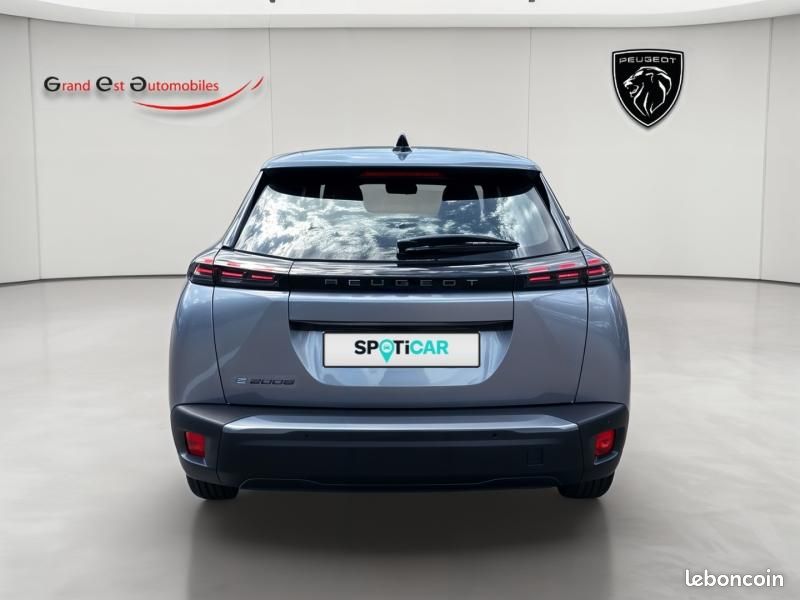 Peugeot 2008 e-2008 156ch 54 kWh Style (image 4)
