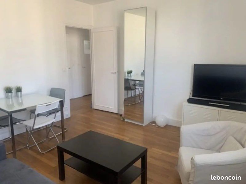 Appartement 2 pièces 39 m² · à Paris · 39 m² · 1 050 €