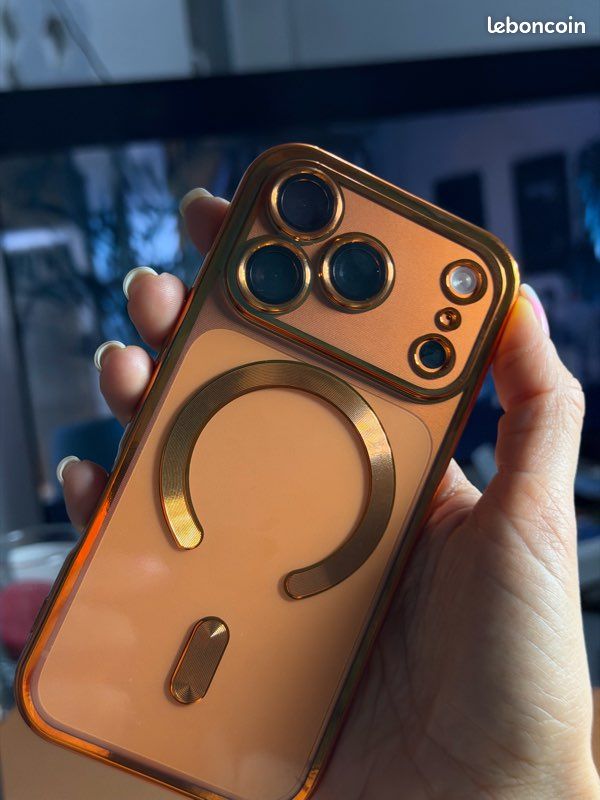 Coque Magnétique pour iPhone 17 Pro 6,3 Pouces Compatible avec MagSafe - Accessoires téléphone & Objets connectés