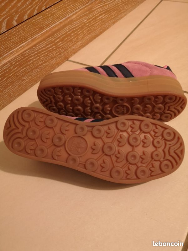 Basket adidas gazelle rose et marine - Chaussures