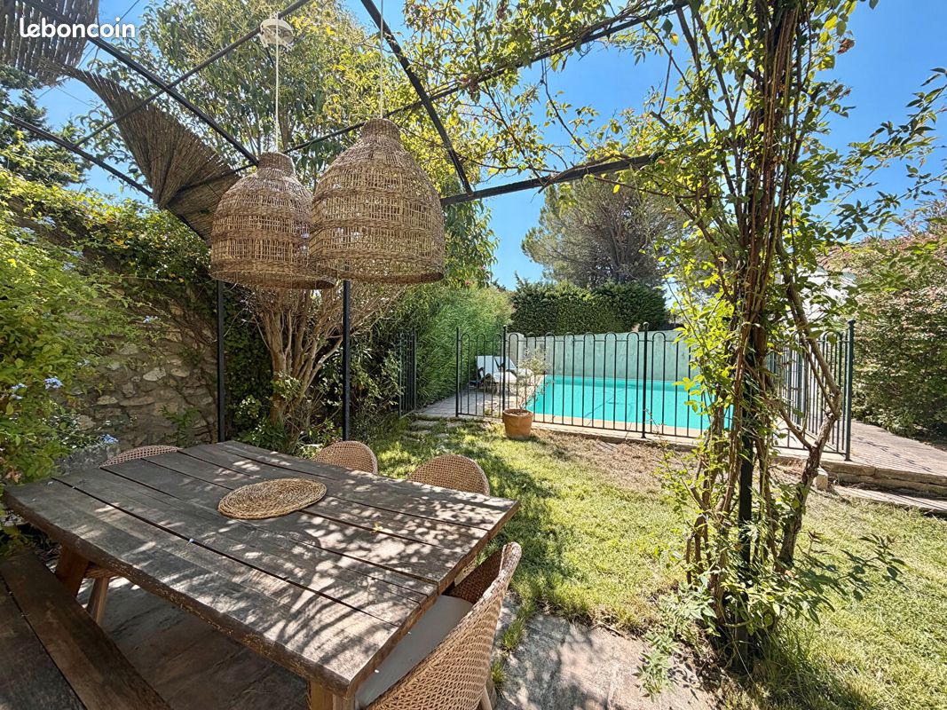 Maison 4 pièces 106 m² · à Paradou · 106 m² · 1 560 €
